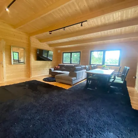 Rushbrook Log With Sauna Lodge *