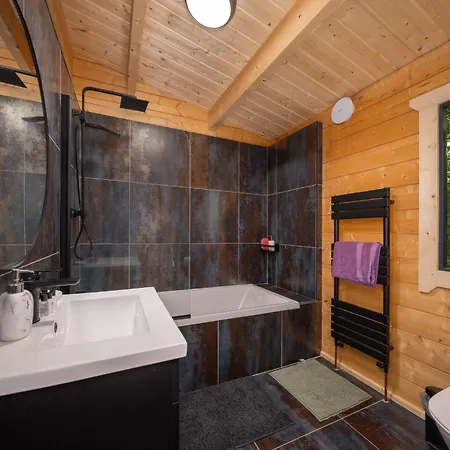 Lodge Rushbrook Log With Sauna Edenderry