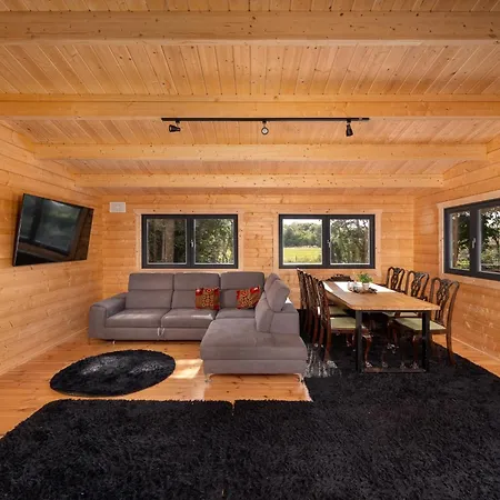 Rushbrook Log With Sauna Lodge